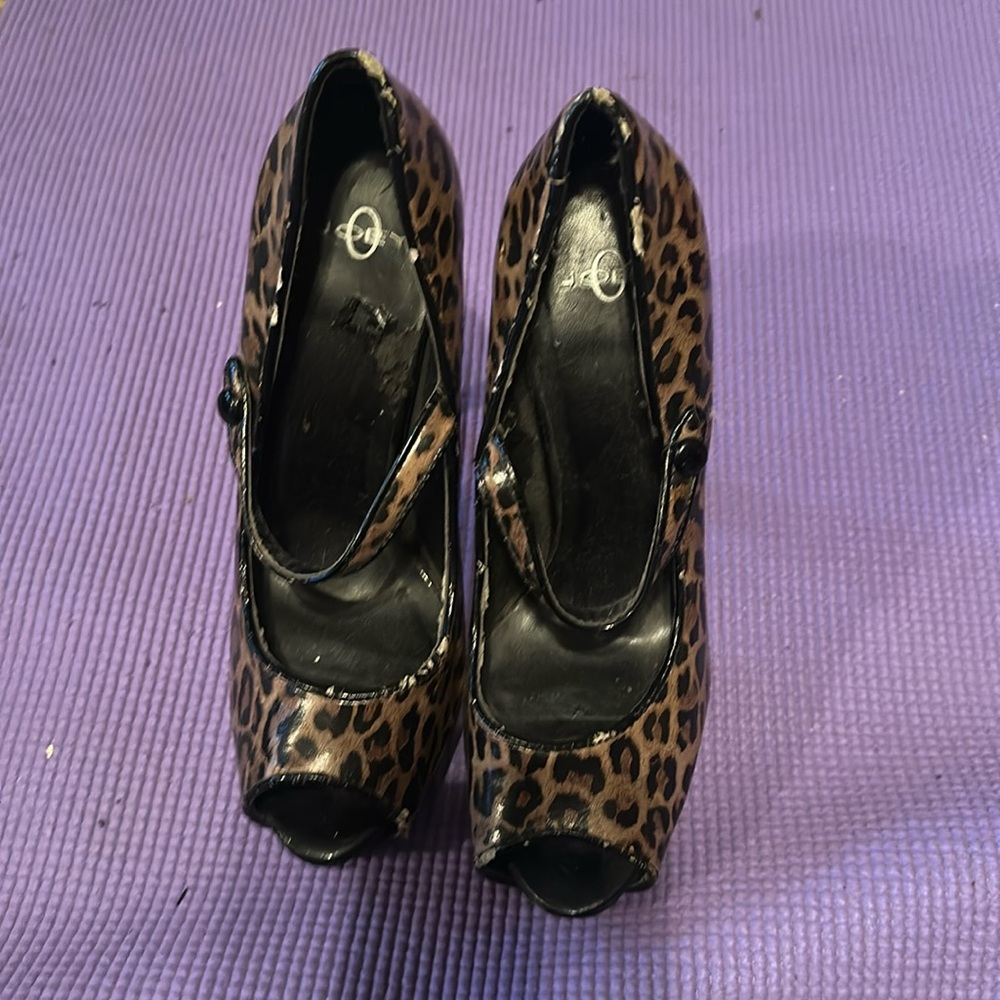 Joey cheetah heels 7M